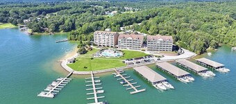 Mariners Cottage - Stunning SML Getaway with Resort Perks at Mariners Landing!