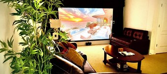 Luxurious 2BR Movie Theater Game Room Kitchen Gym