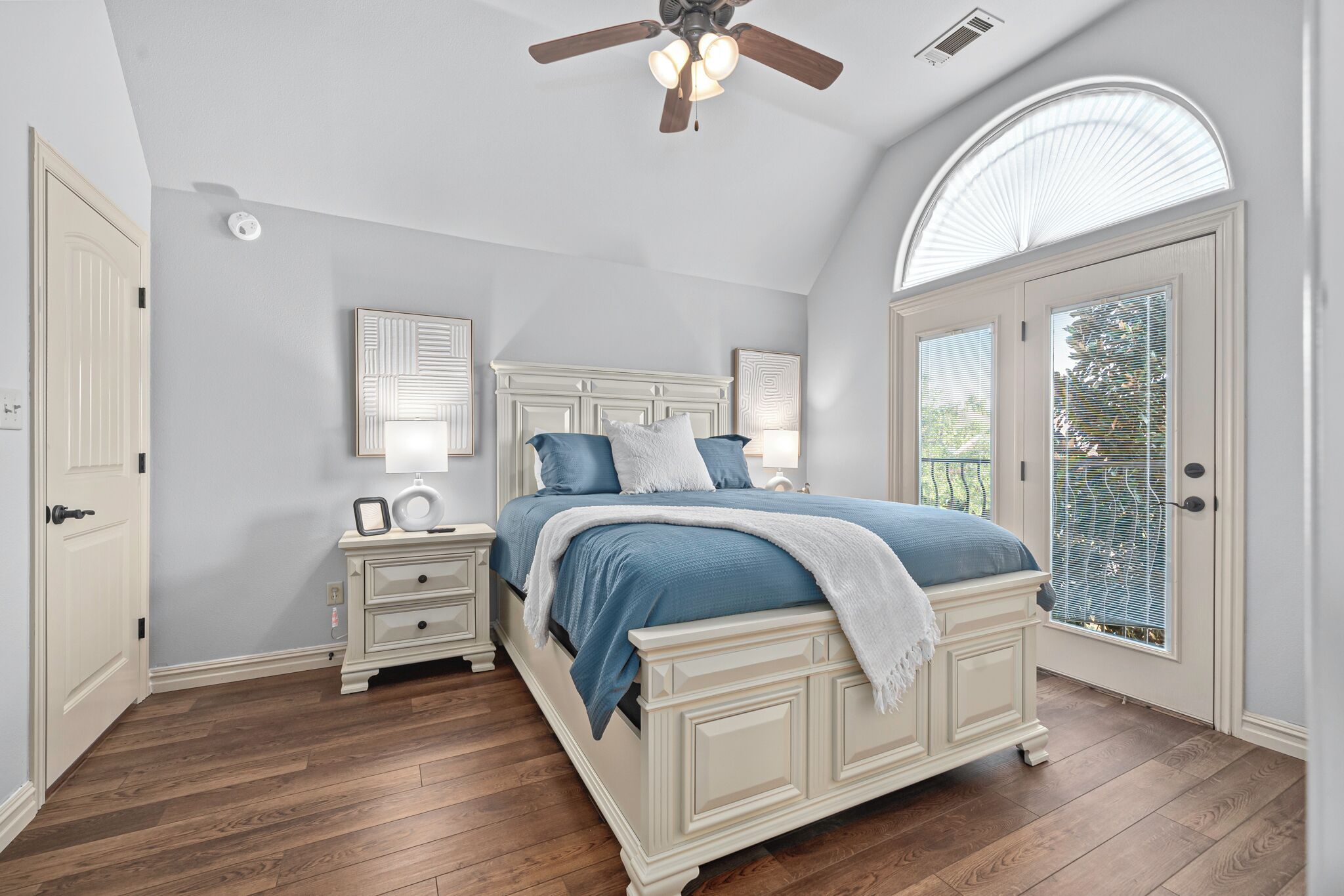 5 sovrum, skrivbord, strykjärn/strykbräda och wi-fi