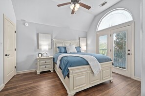 5 makuuhuonetta, työpöytä, silitysrauta/-lauta, Wi-Fi