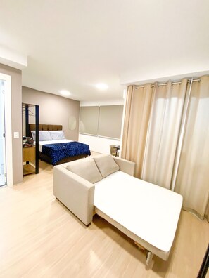 1 habitación, tabla de planchar con plancha, wifi gratis y ropa de cama 