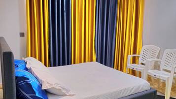 2 habitaciones, tabla de planchar con plancha y wifi gratis