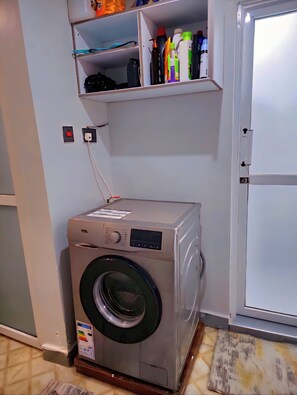 Interior - JKIA AND SGR LAYOVER HUB. 10 min to JKIA 5 min to SGR (Nairobi)