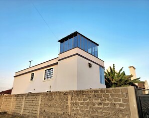 Exterior - JKIA AND SGR LAYOVER HUB. 10 min to JKIA 5 min to SGR (Nairobi)