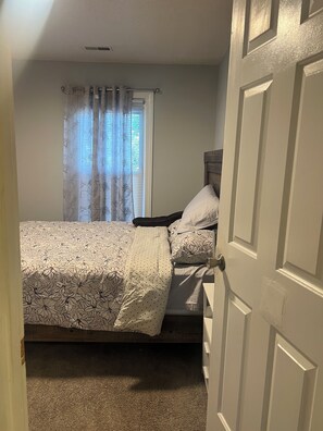 3 bedrooms, iron/ironing board, WiFi