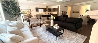 Serene Escape Near Niagara Falls
by Hunza Royal Stays