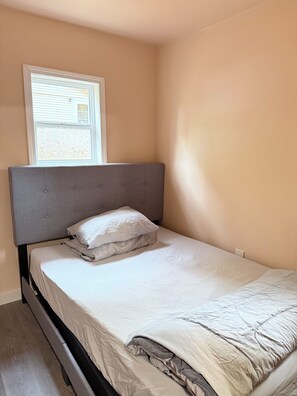2 Schlafzimmer, Bügeleisen/Bügelbrett, WLAN, Bettwäsche
