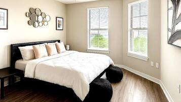 2 bedrooms, iron/ironing board, WiFi, bed sheets