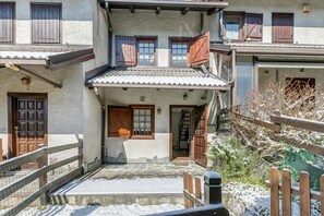 Exterior - La Casa Di Dadà with Terrace and Garden, Oulx, Italy (Oulx)