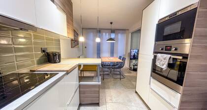 Newtown Contemporary Stay