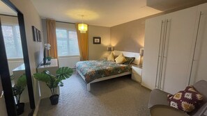 1 Schlafzimmer, Bügeleisen/Bügelbrett, Reisekinderbett, kostenloses WLAN