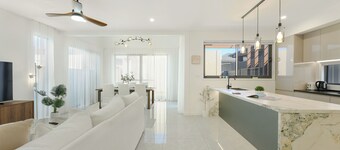 Austral Luxury 5Br Classic Model House