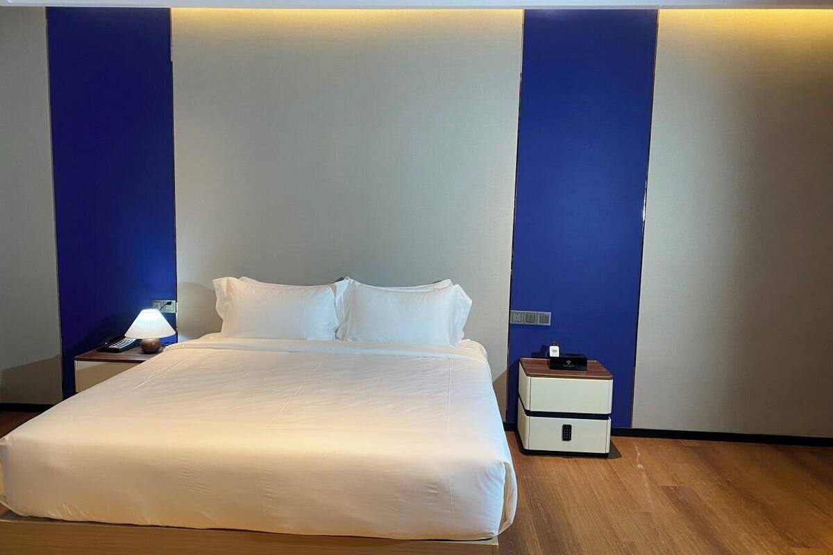 Standard Room | Desk, free WiFi