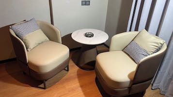 Deluxe-Doppelzimmer | Wohnbereich