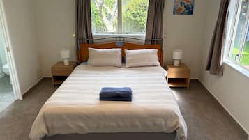 4 dormitoris, planxa i posts de planxar, wifi i roba de llit