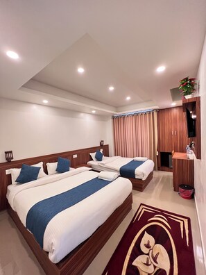 Deluxe Double or Twin Room, Balcony, Mountain View | Premium bedding, Select Comfort beds, laptop workspace, soundproofing - Novetel Boutique Home (Pokhara)