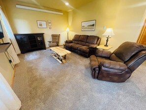 TV - Gold Pan Hideaway (Hill City)