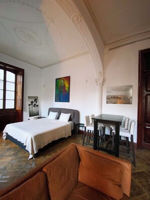 Superior Suite, Balcony, City View | Free WiFi - Casa Quesada Histórica (Las Palmas de Gran Canaria)