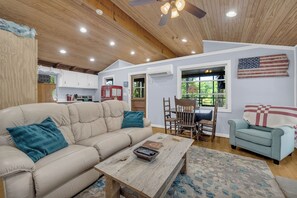 Televisie en een open haard