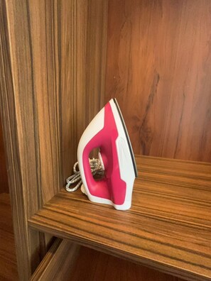 Studio, Balcony, City View | Bathroom - mansion one suite  (George Town)