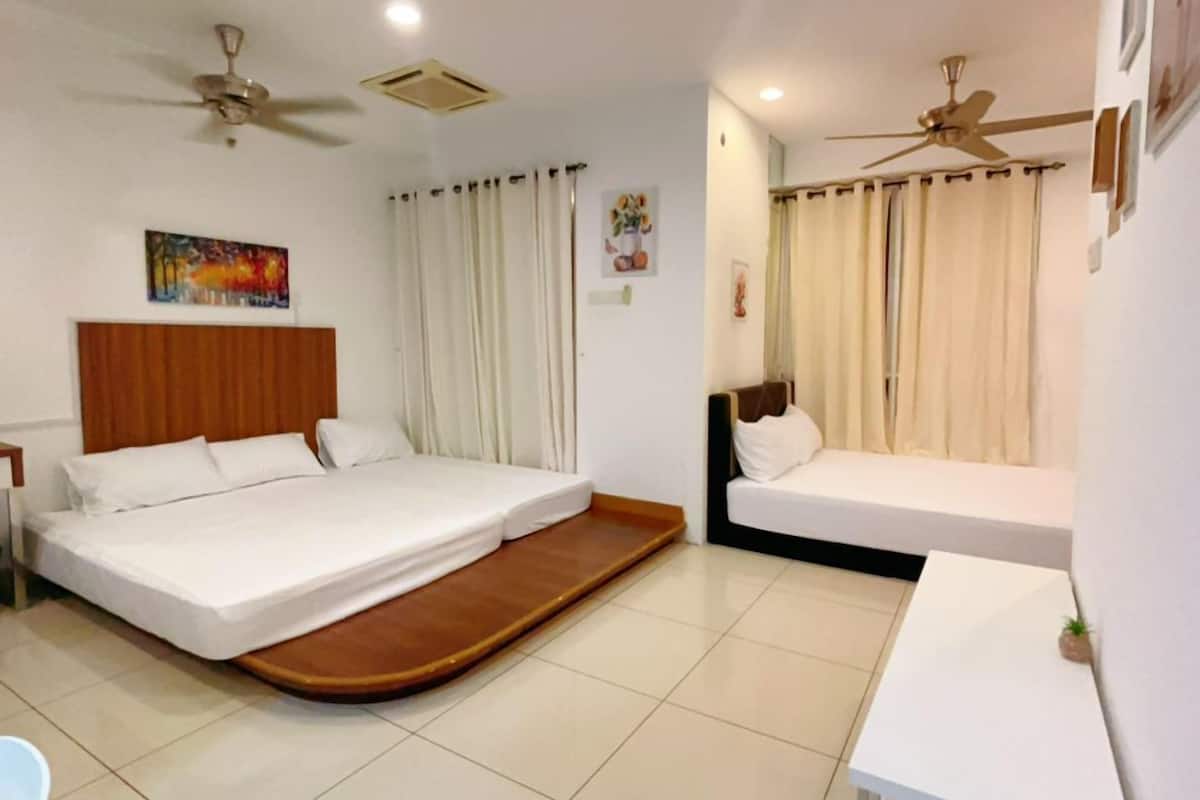 Studio, Balcony, City View | Iron/ironing board, free WiFi