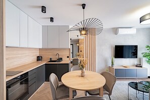 Deluxe Apartment, Air conditioning, Beachside | Laptop workspace, blackout curtains, iron/ironing board, free WiFi - POSESJA APARTAMENTY Posesja Plażowa 4aII (Grzybowo)