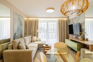 Deluxe Apartment, Air conditioning, Beachside | Laptop workspace, blackout curtains, iron/ironing board, free WiFi - POSESJA APARTAMENTY Posesja Plażowa 4aII (Grzybowo)