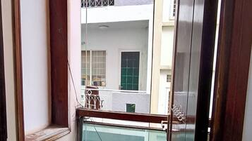 Phòng Premium, 1 giường đôi, tủ lạnh, quang cảnh thành phố | Quang cảnh thành phố