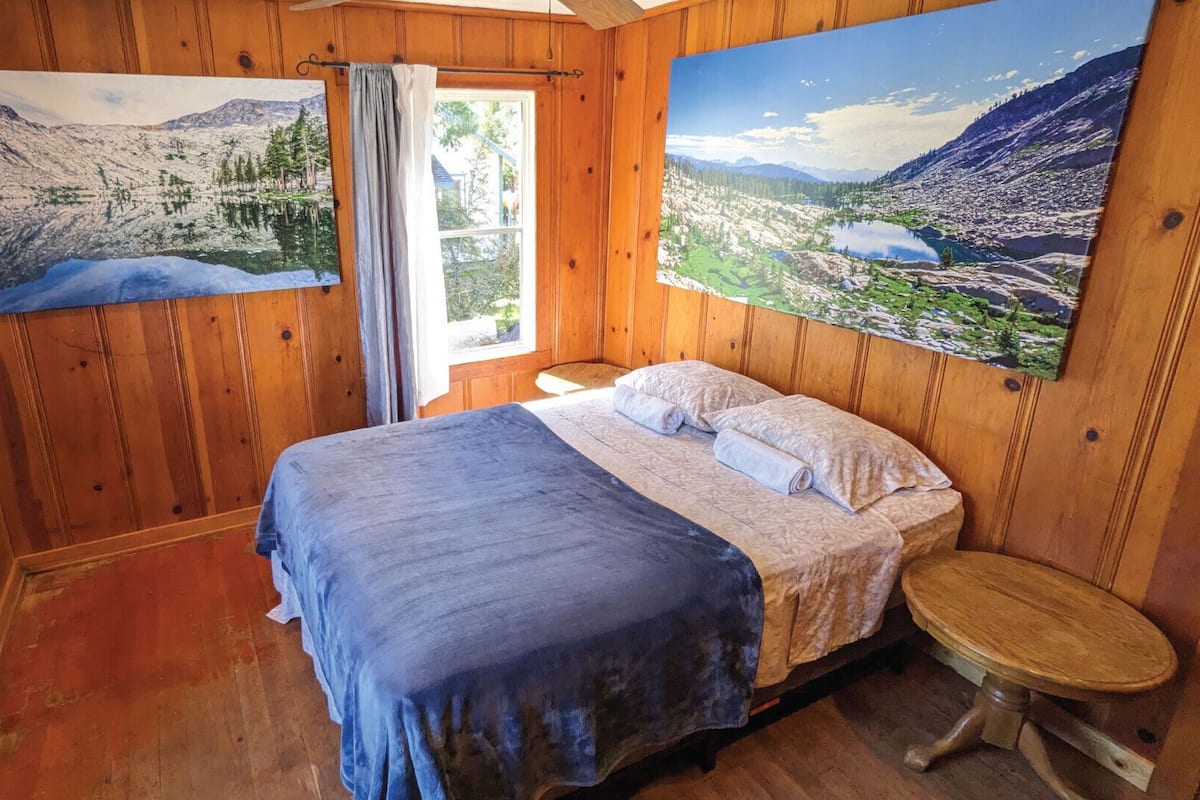 Standard Room, 1 Queen Bed, Mountain View
