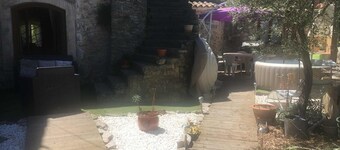 Authentic house in the heart of a quiet village