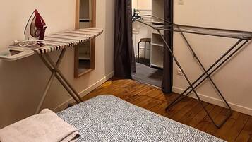 3 chambres, fer et planche Ă repasser, Wi-Fi gratuit, draps fournis