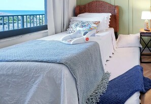 2 bedrooms, iron/ironing board, travel cot, free WiFi
