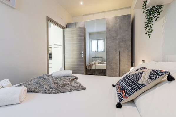 1 bedroom, iron/ironing board, free WiFi, bed sheets
