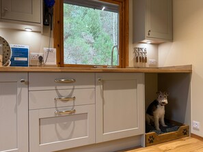 Interior - Mallachie - sleeps 8 guests in 4 bedrooms (Boat of Garten)