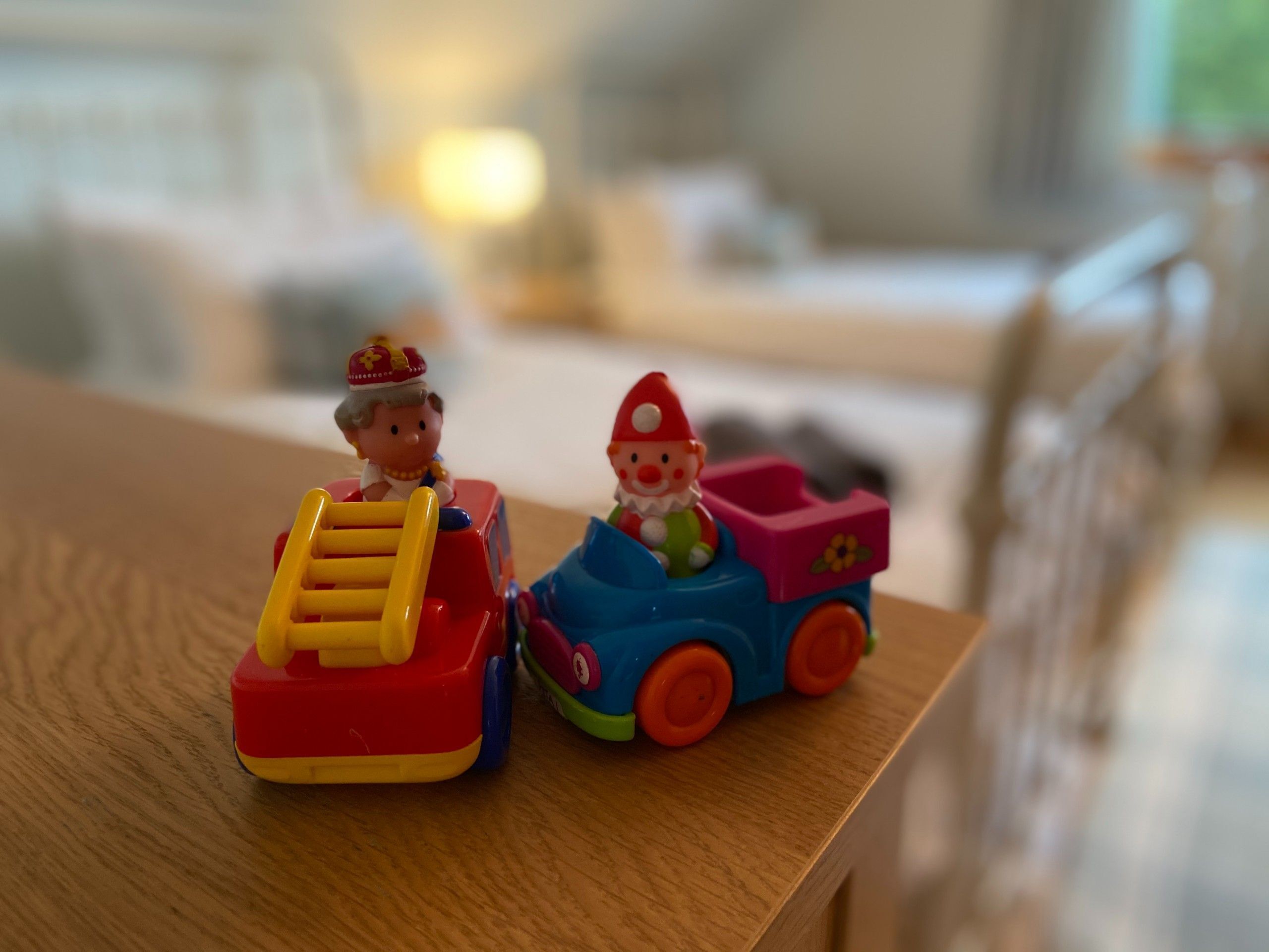 4 dormitorios, tabla de planchar con plancha, cuna de viaje