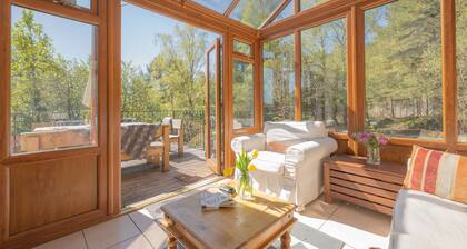 Mallachie - sleeps 8 guests in 4 bedrooms