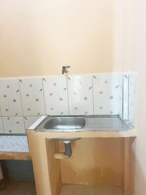 Standard Single Room | Bathroom