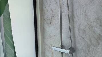 Handdoeken, toiletpapier