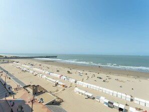 Beach nearby - Westcliff I with seaview by Interhome (Blankenberge)