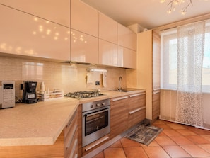 Fridge, microwave, oven, dishwasher