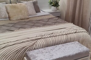 1 bedroom, iron/ironing board, WiFi, bed sheets - Vacation home Whisper of the Winds. (Catanzaro)