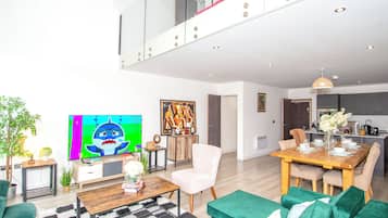 Apartamento familiar, balcón, vistas al jardín | Interior