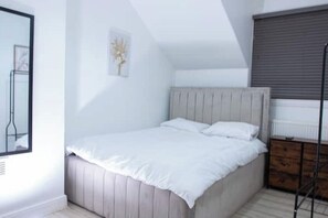 3 habitaciones, tabla de planchar con plancha y wifi gratis 
