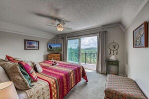 4 Schlafzimmer, Bügeleisen/Bügelbrett, Bettwäsche