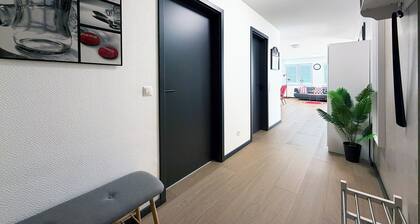 bonquartier | Appartement design avec espace de travail/balcon et parking