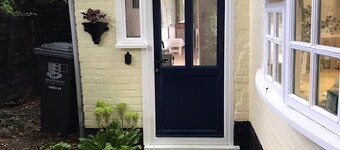 Self-contained Annexe in Norfolk Broads. Quiet getaway for one or two.