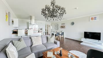 Fernseher, Stereoanlage