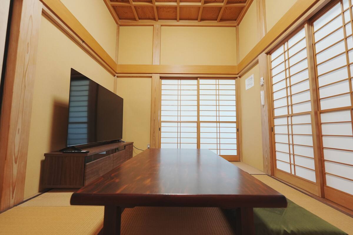 Japanese-style House, Courtyard View | Free WiFi