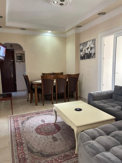Large and spacious 4-bedroom apartment in Istanbul city center