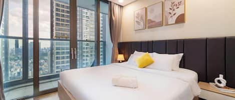 Blackout curtains, soundproofing, iron/ironing board, free WiFi